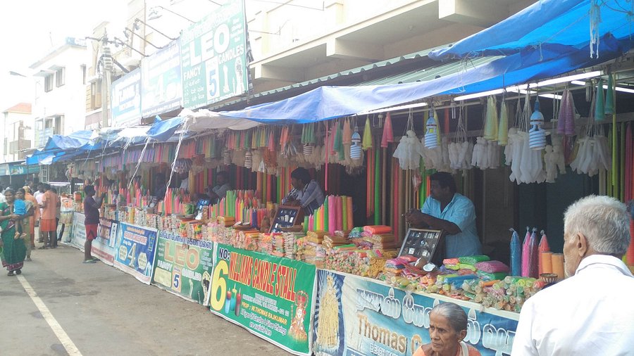 Street stalls in the Velankanni town bazaar